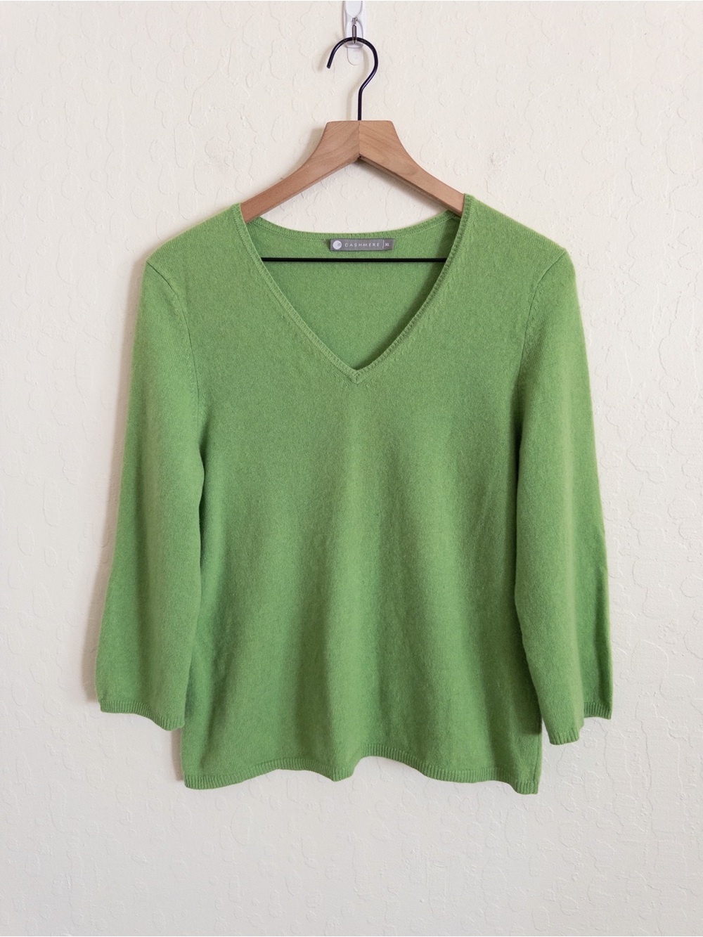 In Cashmere 100% Cashmere 3/4 Sleeve V-Neck Sweater XL Green Classic Winter